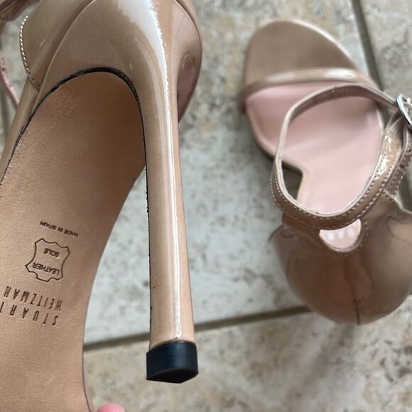 Stuart Weitzman Nudistsong Strap Sandal Patent Leather Neutral - Picture 8 of 13